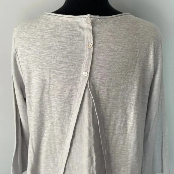 Cut • Loose | 3/4  Sleeve Top - Picture 4 of 6